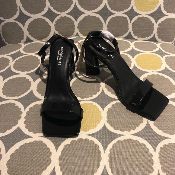 Black heels - Picture 4 of 4